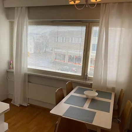 Kotimaailma - 2mh Asunto Laehellae Malmin Palveluita * Helsinki