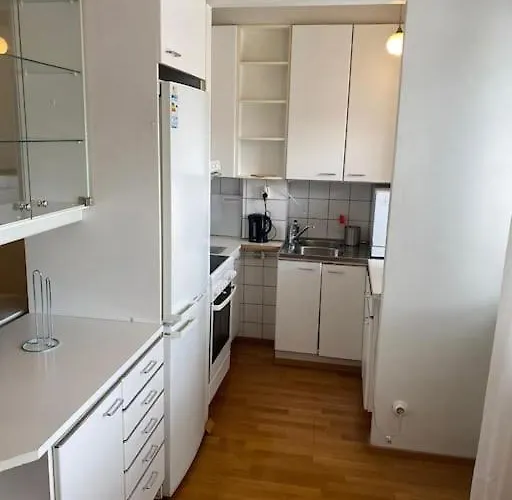 Kotimaailma - 2mh Asunto Laehellae Malmin Palveluita 赫尔辛基