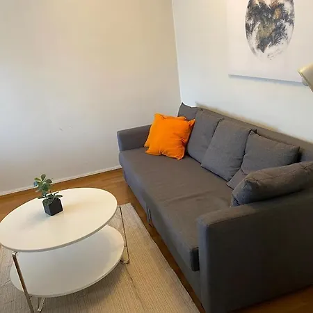 Kotimaailma - 2mh Asunto Laehellae Malmin Palveluita Appartement Helsinki